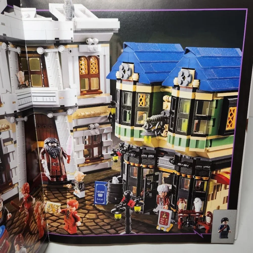 LEGO Harry Potter: Building the Magical World Hardcover Idea Book 96 Pag…